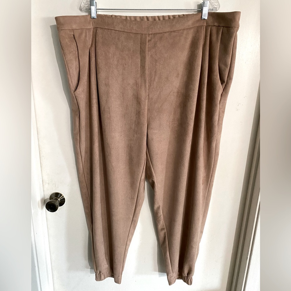 🎀 Faux-suede Joggers 🎀